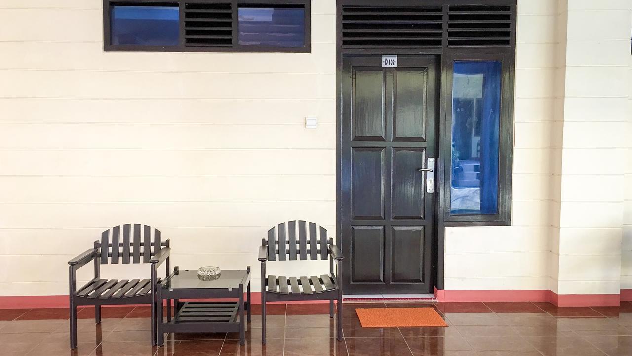 Uni Beach Hotel Pangandaran Buitenkant foto
