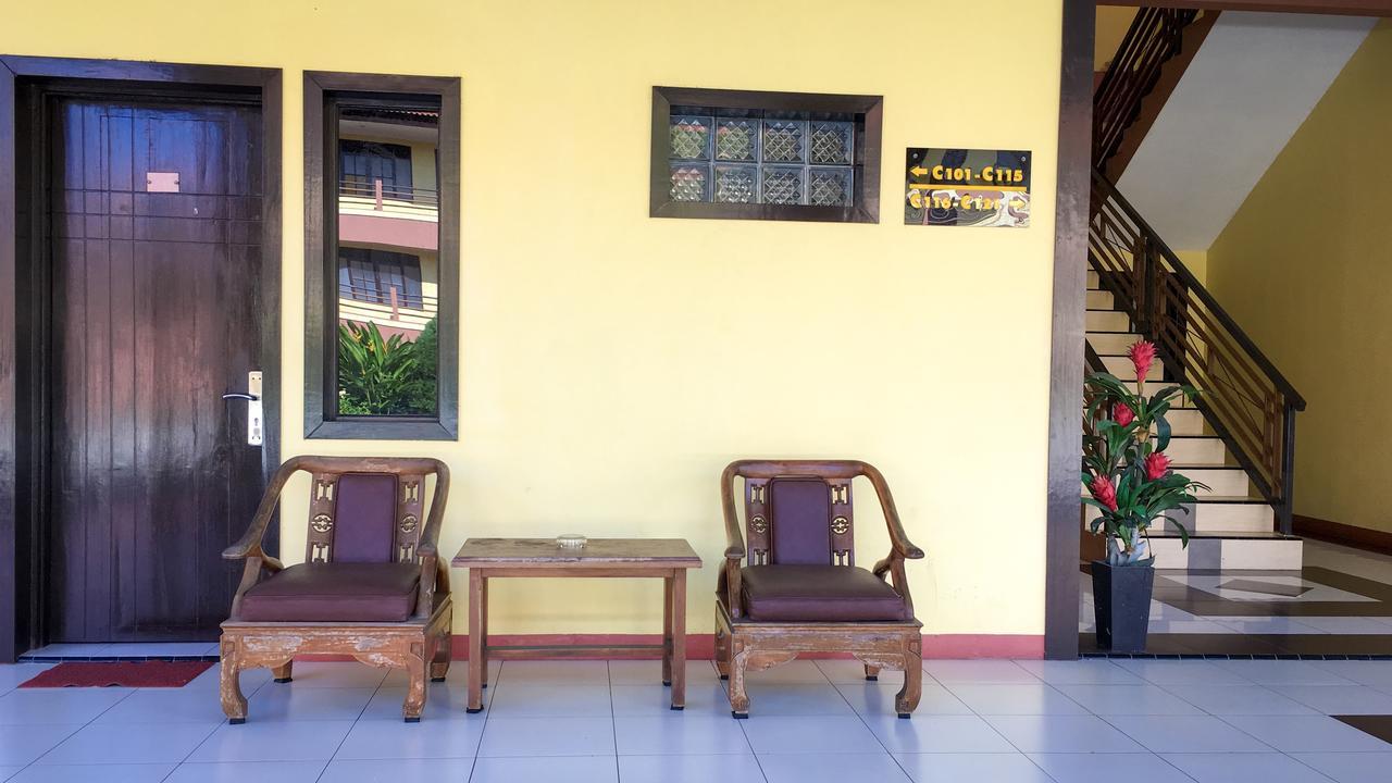 Uni Beach Hotel Pangandaran Buitenkant foto