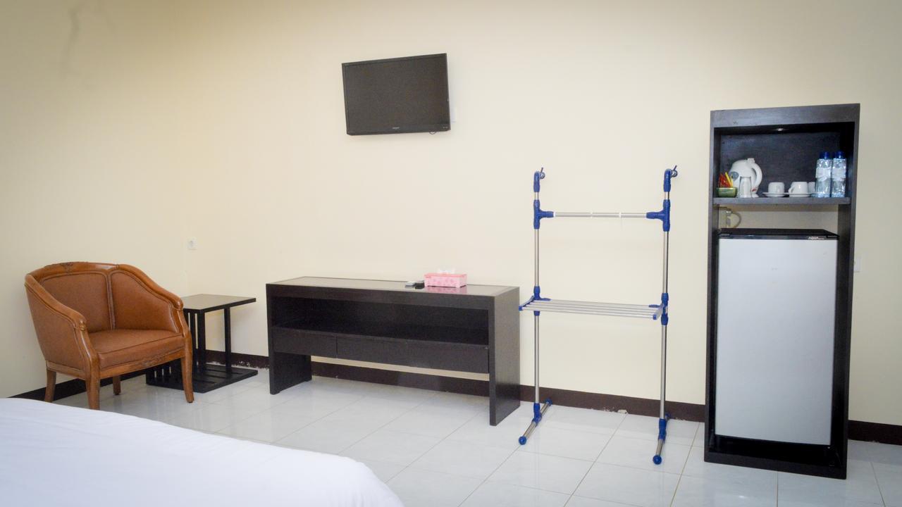 Uni Beach Hotel Pangandaran Kamer foto